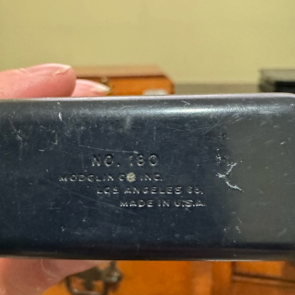 Classic Hemingway Cigar Wooden Box - Picture 3 of 10